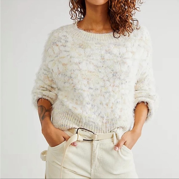Free people phoebe fuzzy flower sweater in lost star combo size Xl - Picture 2 of 5